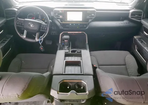 2025 Toyota Tundra Crewmax Sr z USA, uszkodzony, nr VIN 5TFLA5AB5SX043816